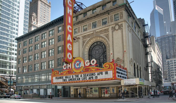 Chicago_Theatre_blend.jpg