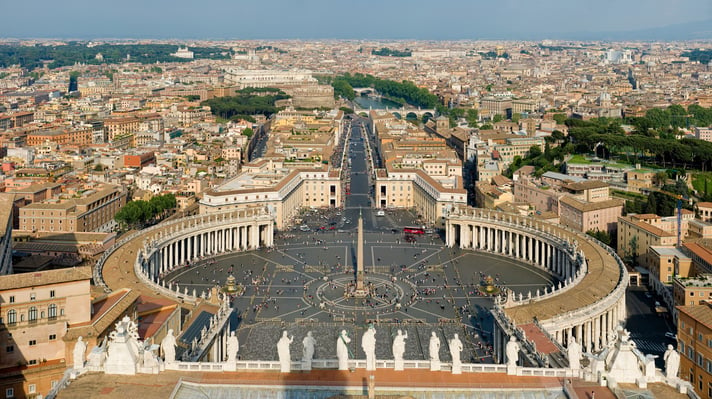 St_Peters_Square_Vatican_City.jpg